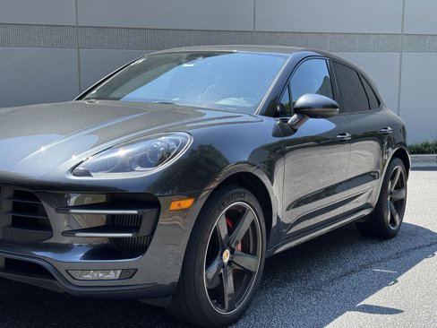 Used 2017 Porsche Macan Turbo image 7