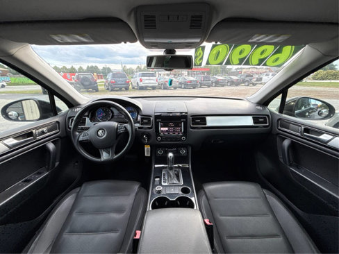 Used 2014 Volkswagen Touareg VR6 image 29