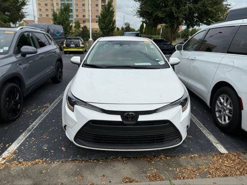 Used 2023 Toyota Corolla LE image 3