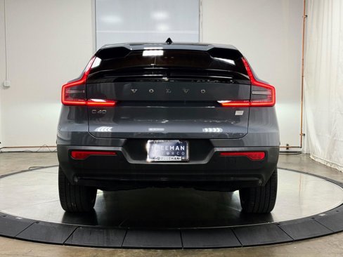 Used 2023 Volvo C40 P8 Recharge Plus w/ Climate Package image 8