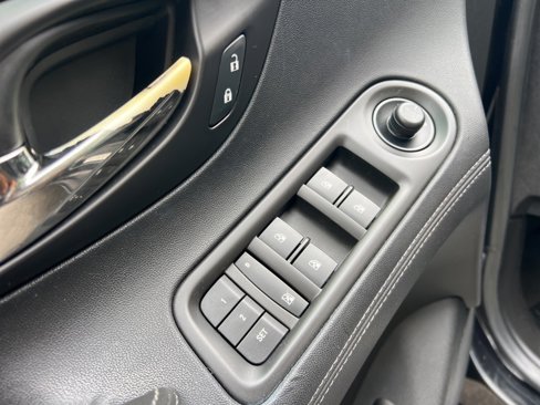 Used 2015 Buick LaCrosse Leather image 11