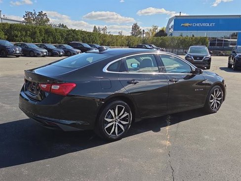 Used 2017 Chevrolet Malibu LT w/ Leather Package image 7