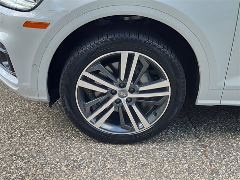 Used 2020 Audi Q5 e Prestige w/ Prestige Package image 7