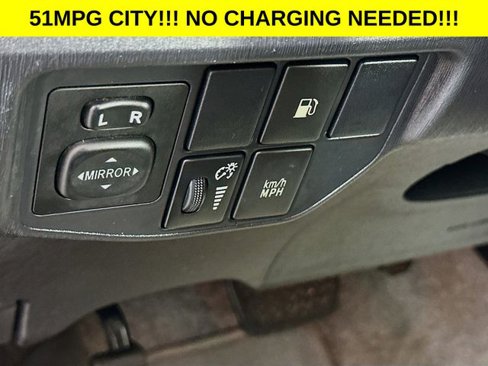 Used 2014 Toyota Prius Plug-In Hybrid image 10