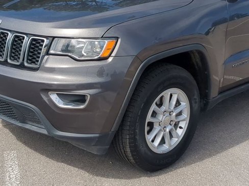 Used 2020 Jeep Grand Cherokee Laredo image 10