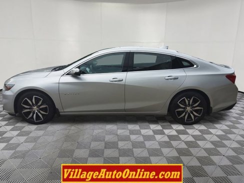 Used 2017 Chevrolet Malibu LT w/ Leather Package image 9