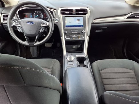 Used 2020 Ford Fusion SE image 13