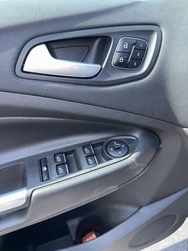 Used 2017 Ford Escape Titanium image 11