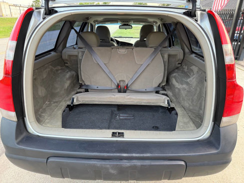 Used 2004 Volvo XC70 image 26