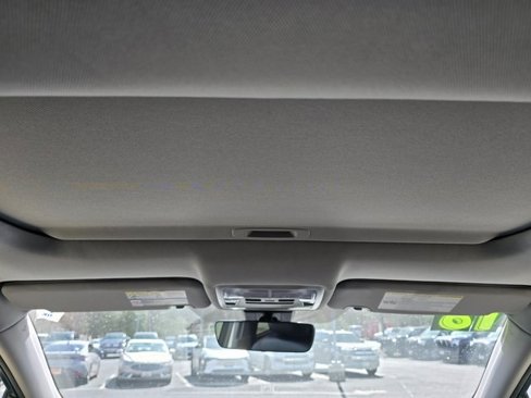 Used 2018 Toyota Highlander XLE image 18