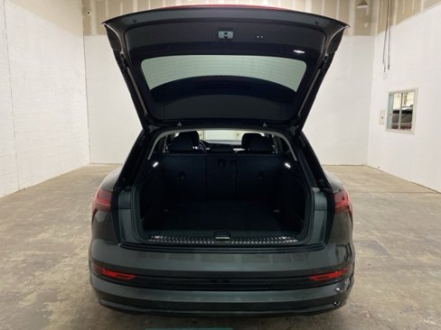 Used 2021 Audi e-tron Premium w/ Black Optic Package image 7