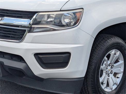 Used 2017 Chevrolet Colorado LT image 9