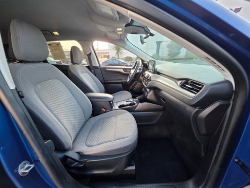 Used 2022 Ford Escape SE image 10