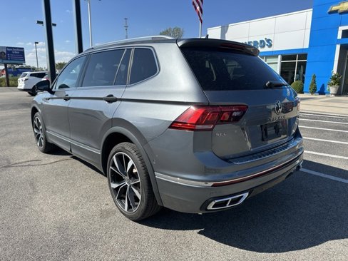 Used 2022 Volkswagen Tiguan SEL R-Line image 19