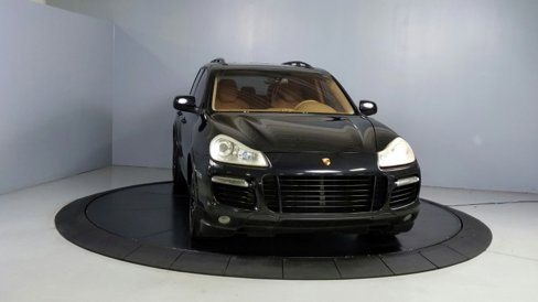 Used 2008 Porsche Cayenne Turbo image 2
