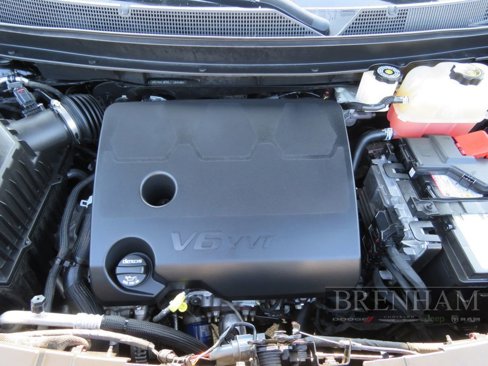 Used 2022 Chevrolet Traverse LT image 12