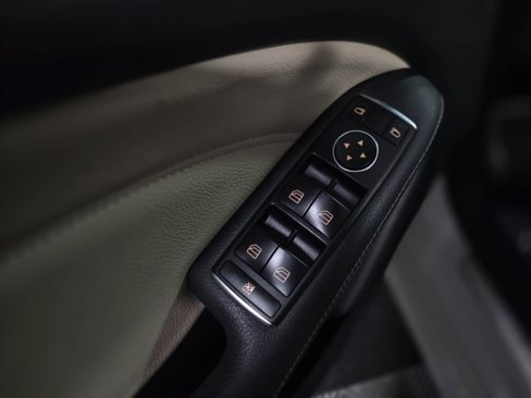 Used 2017 Mercedes-Benz B 250e image 30