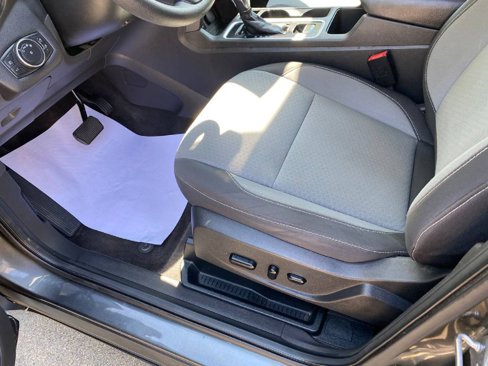 Used 2019 Ford Escape SE image 6