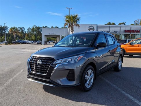 Used 2024 Nissan Kicks S image 7