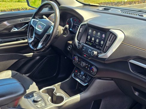 Used 2021 GMC Terrain SLT image 47