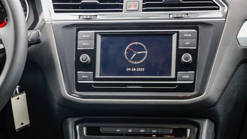 Used 2021 Volkswagen Tiguan S image 15
