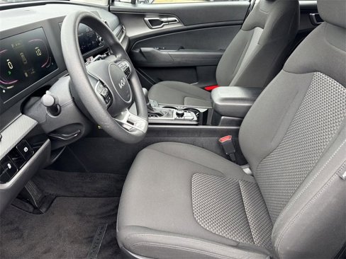 Used 2024 Kia Sportage LX image 16