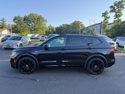 Used 2020 Volkswagen Tiguan SE R-Line w/ 3rd Row Seat Package image 4