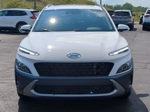Used 2022 Hyundai Kona Limited image 9