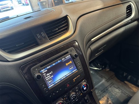 Used 2017 Chevrolet Traverse LT image 45
