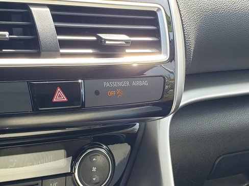 Used 2019 Mitsubishi Eclipse Cross LE image 36