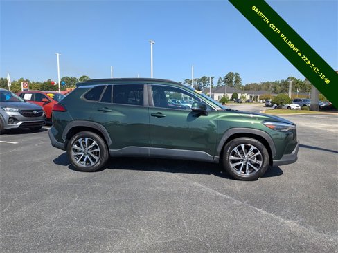 Used 2022 Toyota Corolla Cross XLE image 2