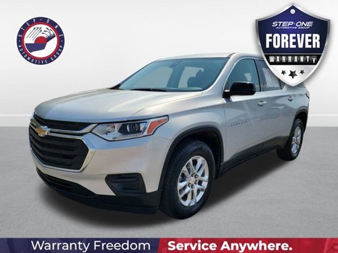 Used 2021 Chevrolet Traverse LS image 1