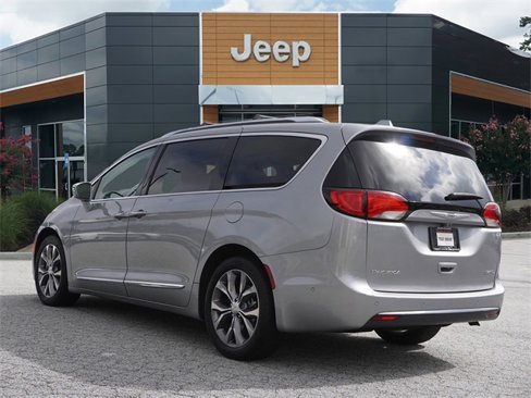 Used 2020 Chrysler Pacifica Limited w/ Tire & Wheel Group image 28
