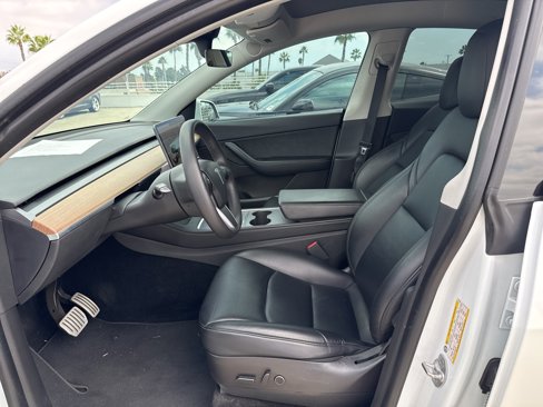 Used 2022 Tesla Model Y Performance image 5