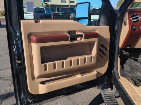 Used 2014 Ford F350 King Ranch w/ King Ranch w/Chrome Package image 37