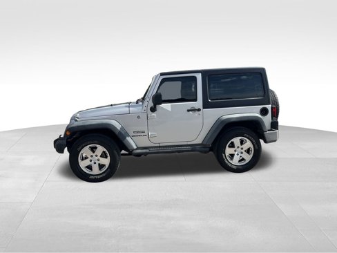 Used 2012 Jeep Wrangler Sport w/ Connectivity Group image 8