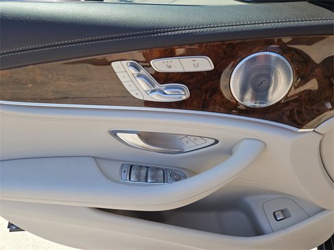 Used 2017 Mercedes-Benz E 300 4MATIC w/ Premium 3 Package image 18