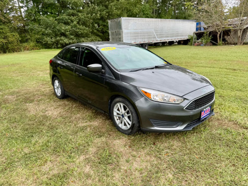 Used 2018 Ford Focus SE image 1