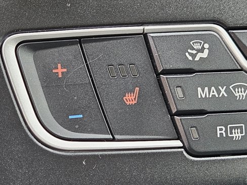 Used 2019 Ford Fusion SEL image 27