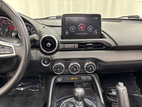 Used 2022 MAZDA MX-5 Miata RF Grand Touring image 17