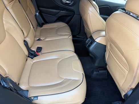 Used 2016 Jeep Cherokee 75th Anniversary image 28