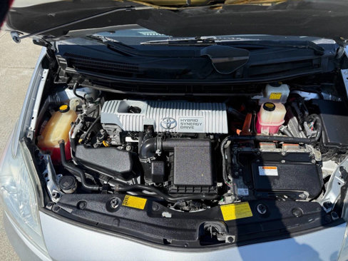 Used 2014 Toyota Prius Five image 25
