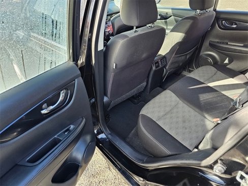 Used 2018 Nissan Rogue Sport SV w/ SV All-Weather Package image 9