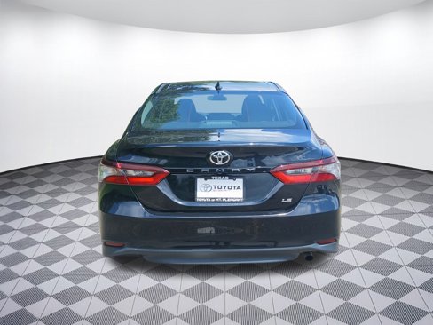 Used 2023 Toyota Camry LE image 4