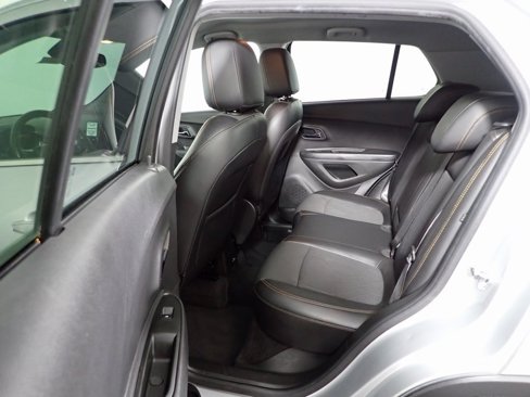 Used 2019 Chevrolet Trax LT w/ LT Convenience Package image 24