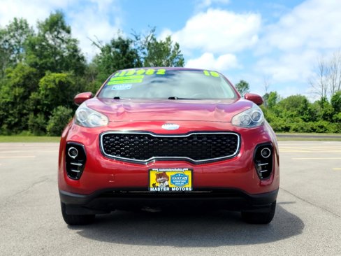 Used 2018 Kia Sportage LX image 2