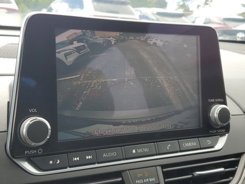 Used 2024 Nissan Altima 2.5 SV image 29