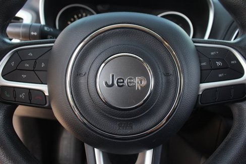 Used 2021 Jeep Compass Sport image 19