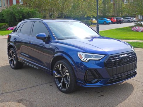 Used 2024 Audi Q3 2.0T Premium Plus image 3