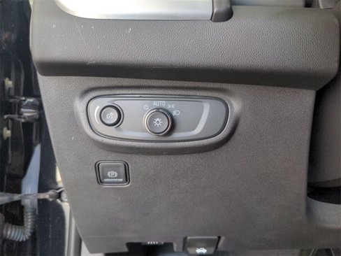 Certified 2022 GMC Terrain SLE w/ Driver Convenience Package image 18